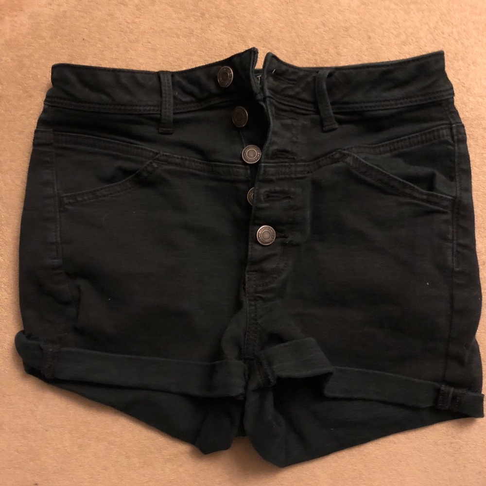 Black American eagle jean shorts
